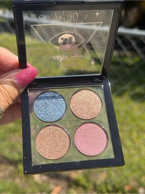 MAVEN BEAUTY Cosmic Drip Eyeshadow Palette Shimmering Quad Pink Blue & Rose Gold